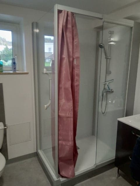 Installation de cabine de douche 88100 Saint-Dié - Entreprise Pierrel 88100 Taintrux.