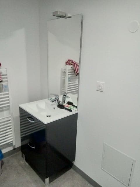 Installation meuble vasque + miroir Entreprise Pierrel 88100 Taintrux.