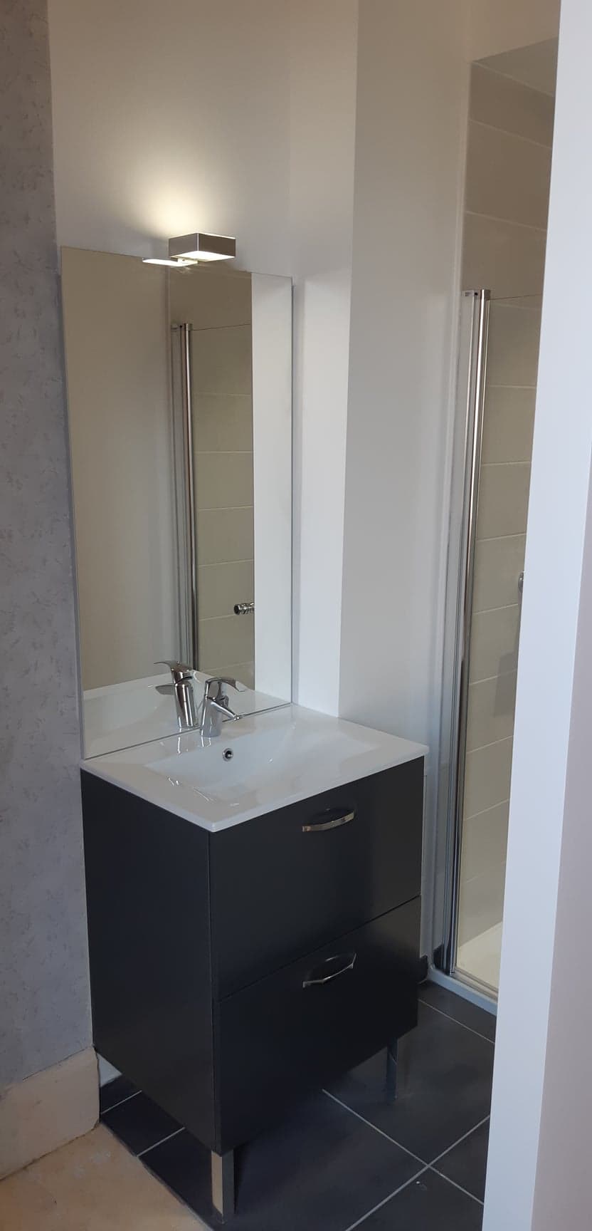 Installation meuble vasque + miroir Entreprise Pierrel 88100 Taintrux.