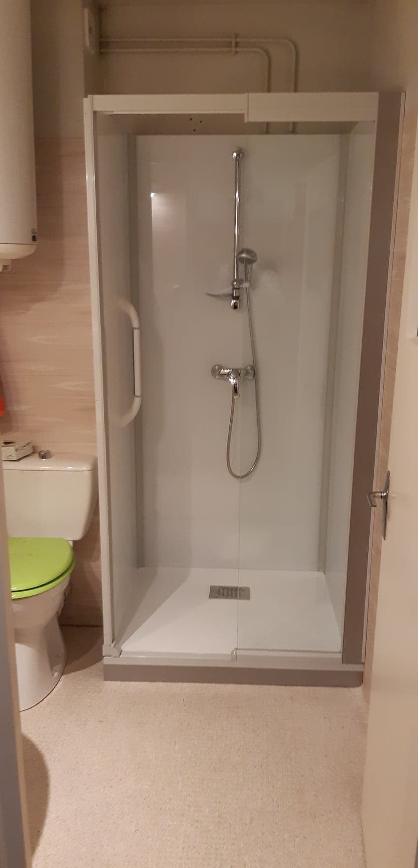 Pose de cabine de douche kinedo 88100 St-Dié Entreprise Pierrel 88100 Taintrux.