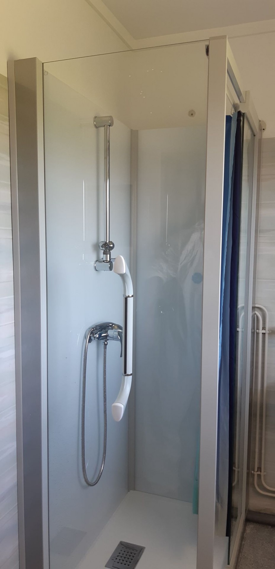 Installation d'une douche sécurisée a Saint-Dié-Des-Vosges.Ent Pierrel 03 29 55 42 99